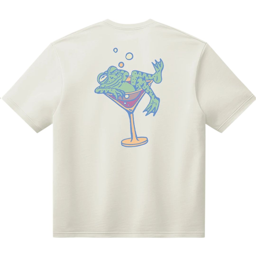 Vans Bar Hopper SS Tee Egret vista trasera con gran gráfico de rana sobre copa cóctel, camiseta blanca crema de manga corta estilo skate.