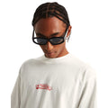 Vans Buckled T-Shirt White camiseta blanca de hombre con logo rojo Off The Wall en el pecho detalle frontal.