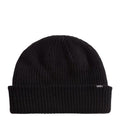 Vista frontal del gorro Vans Core Basic negro con borde vuelto y etiqueta tejida Vans en relieve, mostrando el ajuste ceñido y el punto de acrílico suave al tacto.