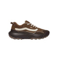 Zapatillas Vans Crosspath en vintage cocoa: perfil lateral completo con silueta chunky, suela de trail marrón y negra, franja crema y cordones planos con estampado geométrico.