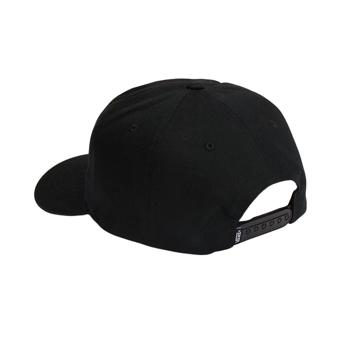 Parte trasera de la gorra Vans Drop V Logo Snapback Hat negra con cierre ajustable snapback y etiqueta Vans en la pieza de ajuste.