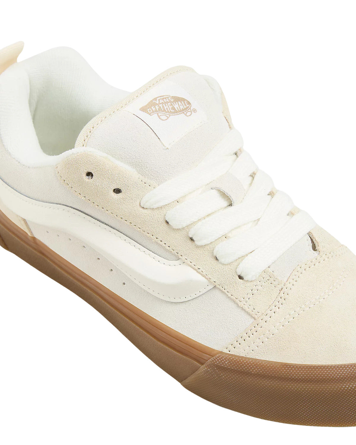 Cordones gruesos de las Zapatillas Vans Knu Skool beige Marshmallow Light Gum con la suela de goma y los cordones blancos