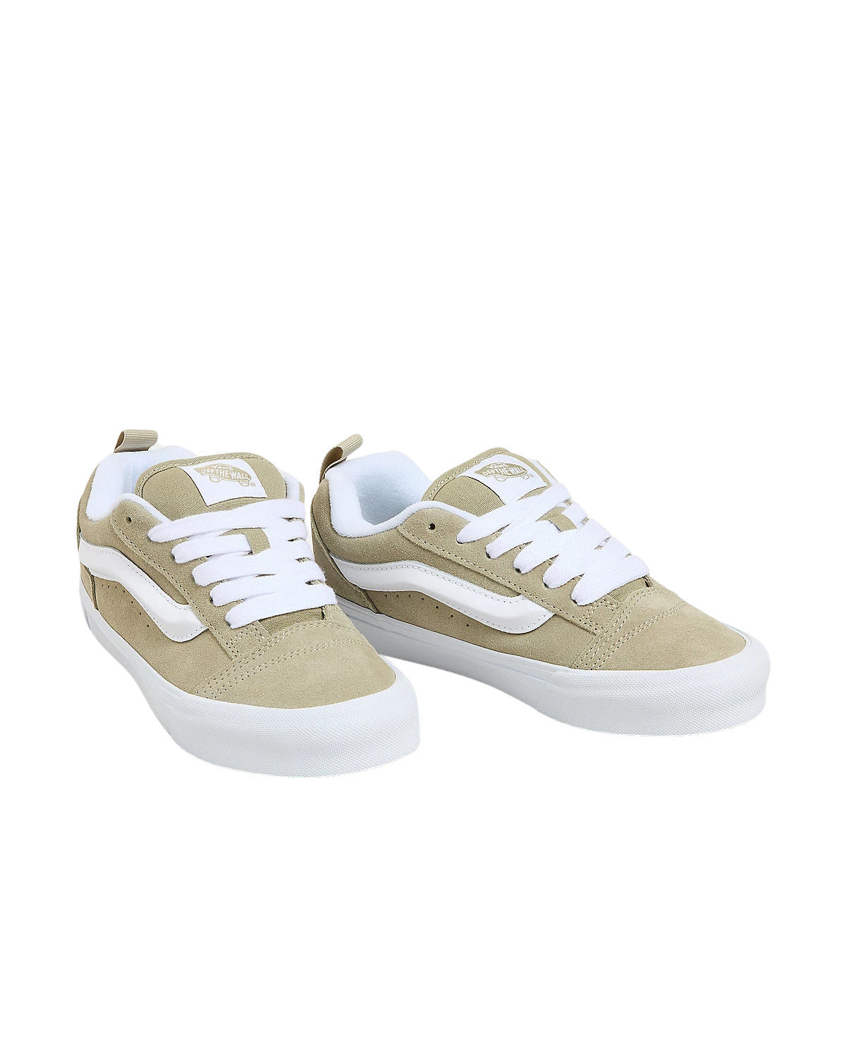 Zapatillas Vans Knu Skool beige Suede Elm con la suela blancay los cordones blancos