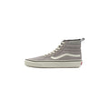 Vista lateral izquierda de las Vans MTE Sk8-Hi Insulated gris Drizzle resaltando la franja lateral blanca clásica