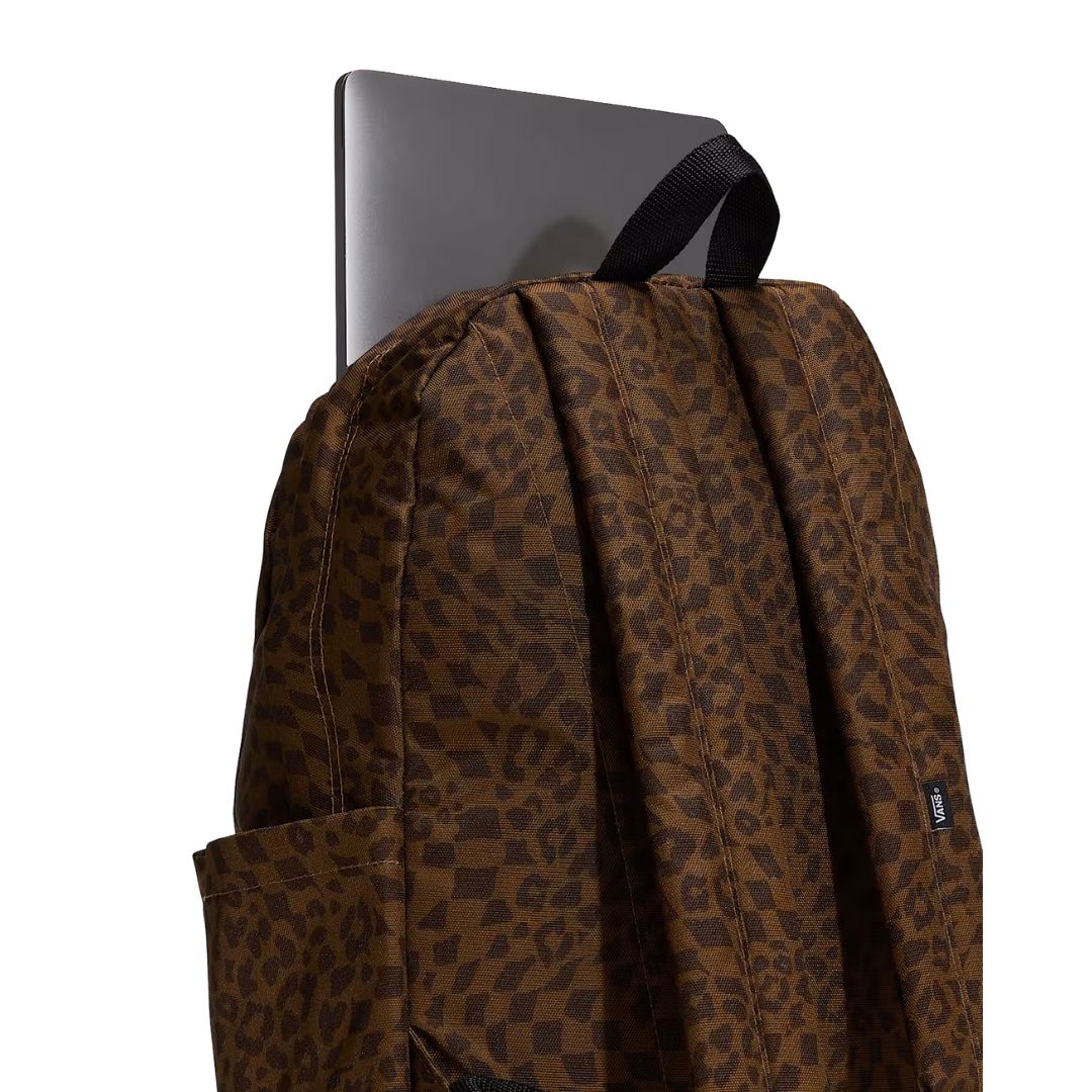 Mochila Vans Old Skool Classic Backpack dachshund marrón con funda interior para portátil de hasta 15 pulgadas.