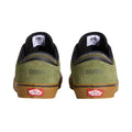 Vista trasera Vans Rowley Classic Aged Green con detalle 66/99 grabado en talón y etiqueta roja Vans Off The Wall sobre suela gum.