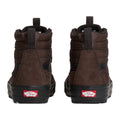 Vans Sk8-Hi Waterproof Insulated vista trasera del par de zapatillas altas en marrón Demitasse Brown con tira trasera, refuerzo de ante y etiqueta Off The Wall en la suela.