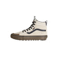 Zapatillas Vans Sk8-Hi Waterproof Insulated color oatmeal beige y negro, vista lateral completa del pie derecho.