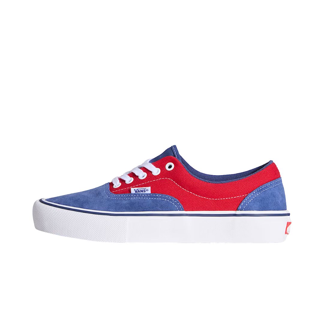 Zapatillas Vans Skate Era Blue Red vista completa con upper azul y rojo, cordones blancos y suela waffle clásica.