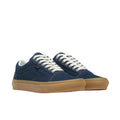 Vans Skate Old Skool color Blue Denim vista frontal en ángulo mostrando ambas zapatillas.