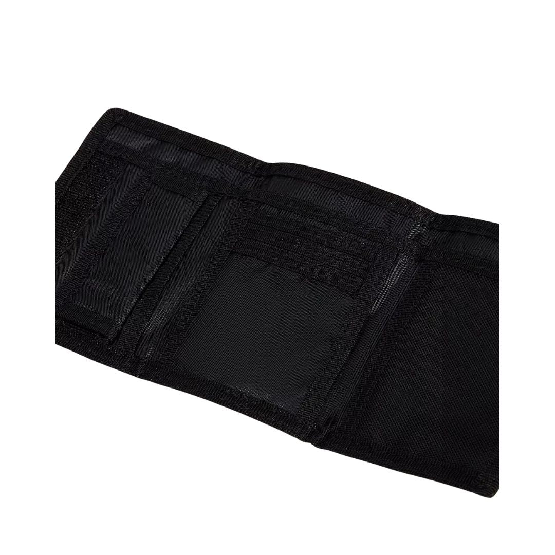 Cartera Vans Slipped negra abierta con ranuras para tarjetas, bolsillo para monedas e identificación.