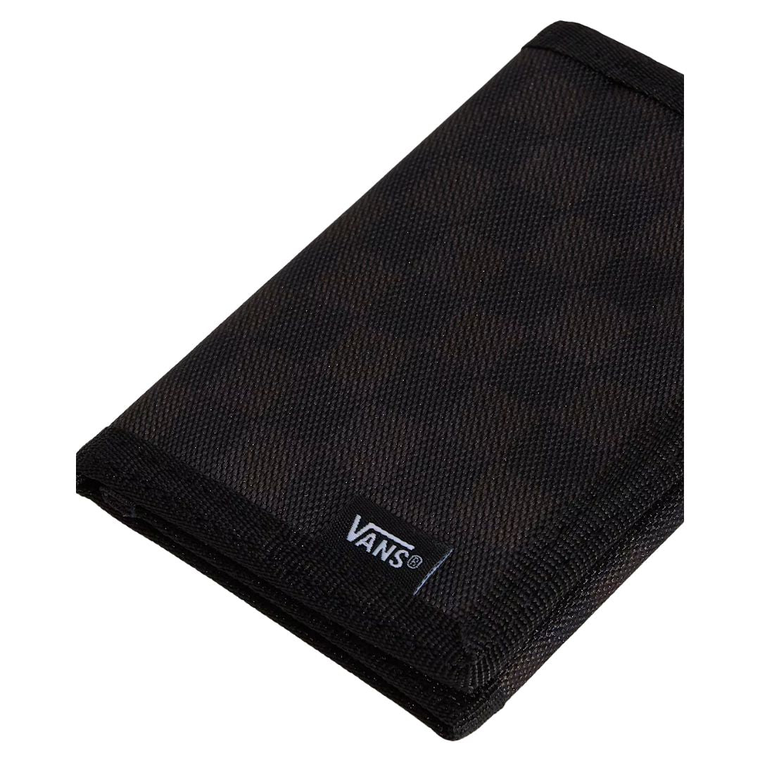 Cartera Vans Slipped negra cerrada en posición vertical.