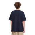 Camiseta Volcom Before I Break LSE SST en color marino, vista trasera completa de cuerpo entero mostrando el corte amplio y la caída de la manga sin estampado.