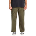 Pantalón cargo Volcom Billow Tapered EW con cintura elástica en color sage leaf, vista frontal.