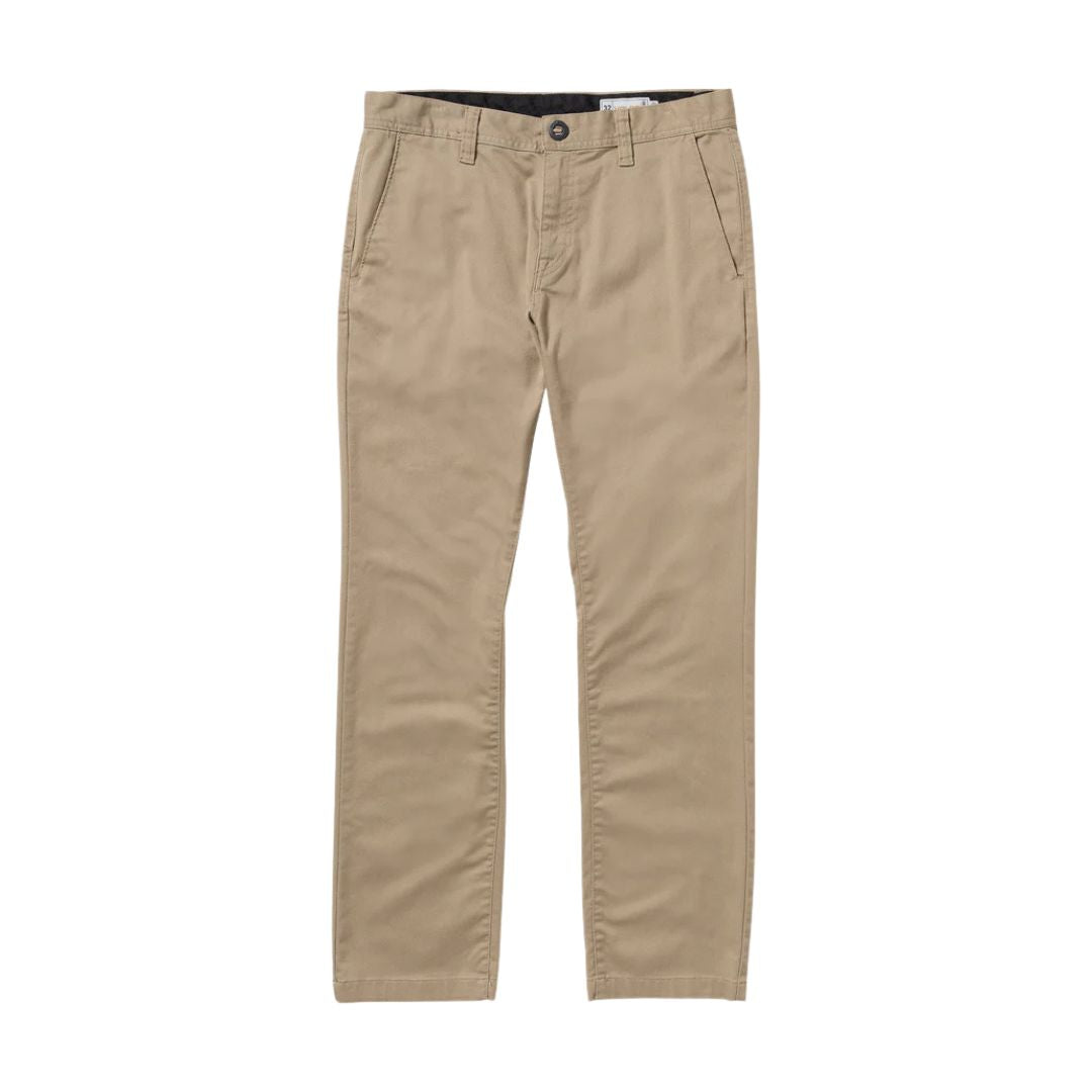 Pantalón chino Volcom Frickin Modern Stretch color caqui vista frontal.