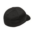 Gorra Volcom Full Stone Flexfit negra vista trasera con paneles estructurados.