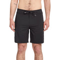 Volcom Lido Solid Mod 18 negro vista frontal con ajuste Cinch Fly.