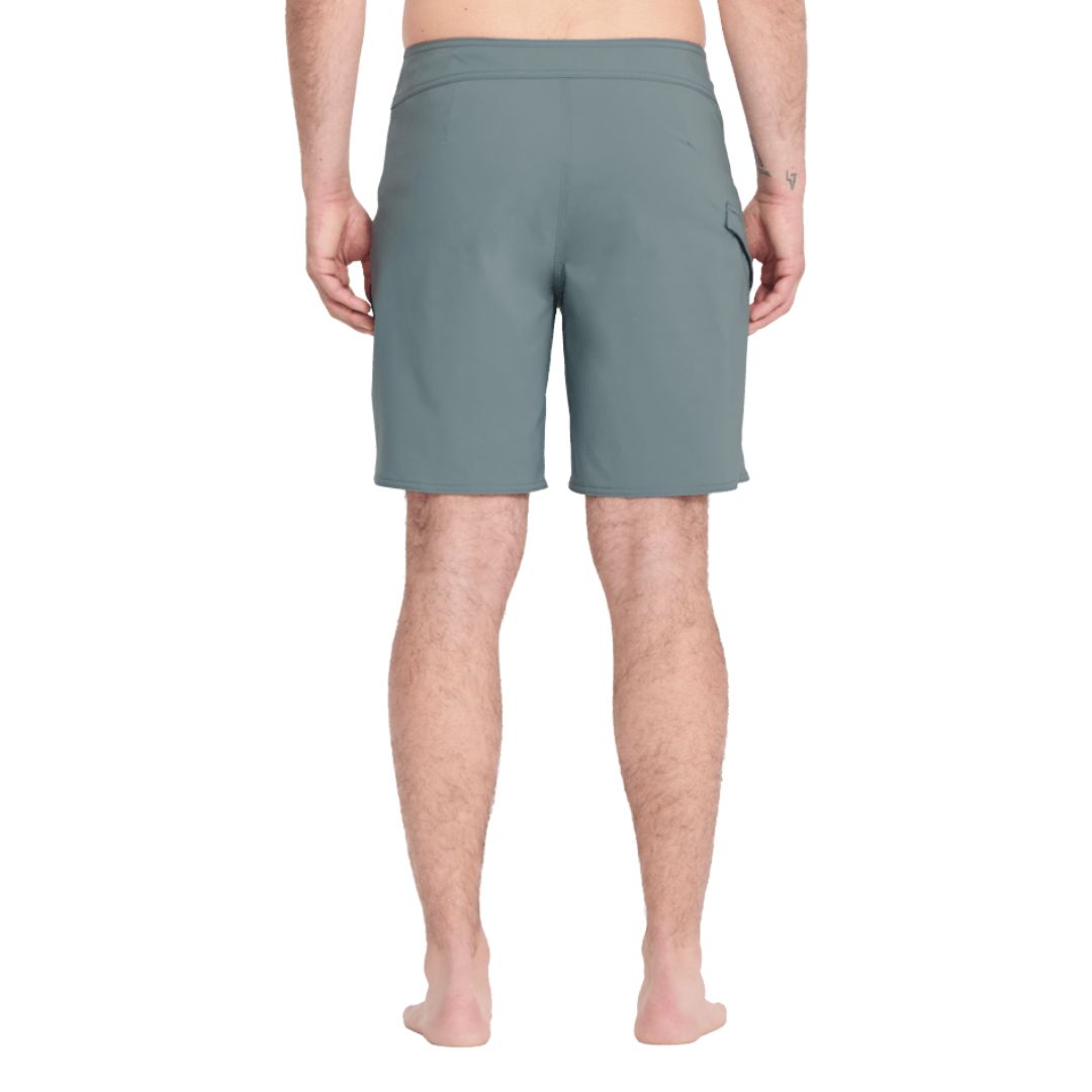 Volcom Lido Solid Mod 18 tradewinds verde grisáceo vista frontal completa bañador surf.