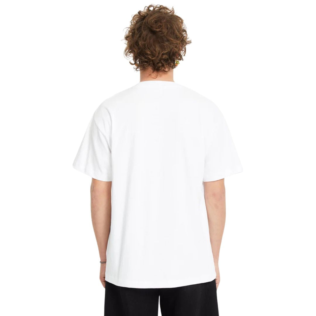 Camiseta Volcom Pistol Stone LSE SST blanca para hombre vista trasera corte amplio.