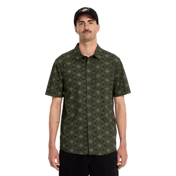 VOLCOM SCALER STONE WOVEN SS squadron green vista frontal completa camisa hombre.