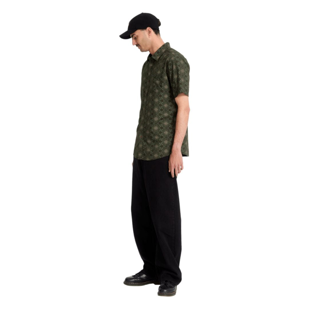 VOLCOM SCALER STONE WOVEN SS squadron green vista lateral perfil camisa hombre.