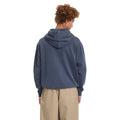 Sudadera con capucha Volcom Single Stone PW PO en color storm blue, vista frontal de cerca mostrando el bolsillo canguro, cordones de la capucha y el bordado Volcom en el pecho.