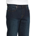 Detalle frontal del pantalón vaquero Volcom Solver Denim color New Washed Blue con costuras en contraste y bolsillo pequeño.