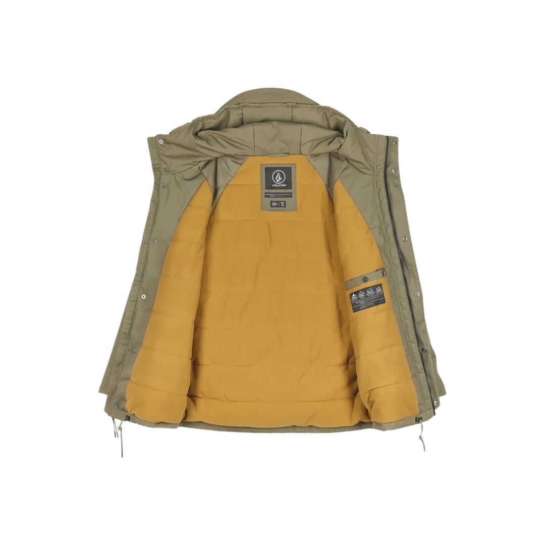 Chaqueta Volcom Stoke Stone II 10K color Wintermoss, vista trasera abierta mostrando interior acolchado mostaza.