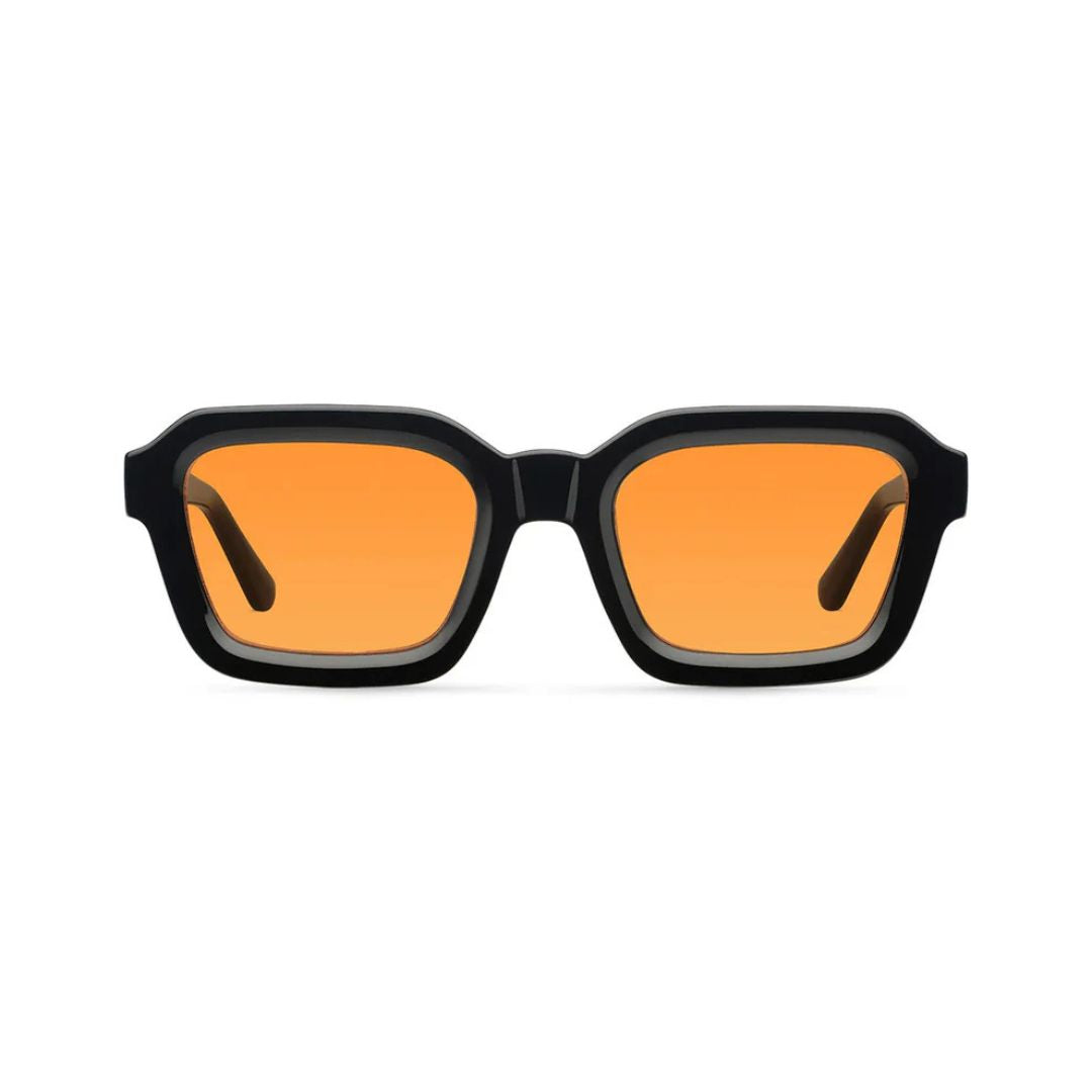 Gafas de sol Warmouth Dustin Black vista frontal, montura negra de policarbonato con lentes grises degradadas UV400.