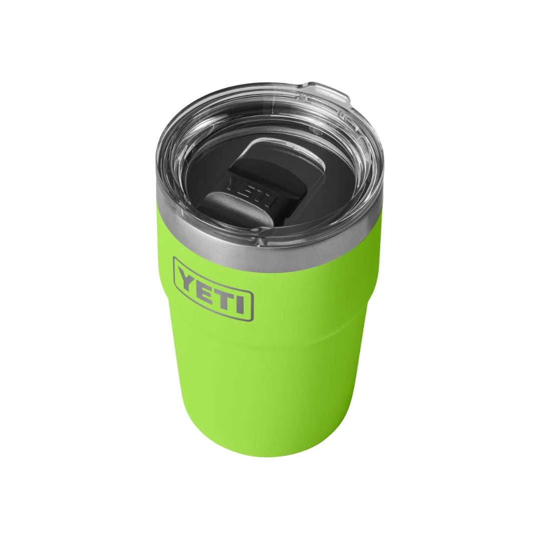 YETI Rambler 16 oz Stackable Cup color Venom vista superior con tapa transparente y cierre magnético.