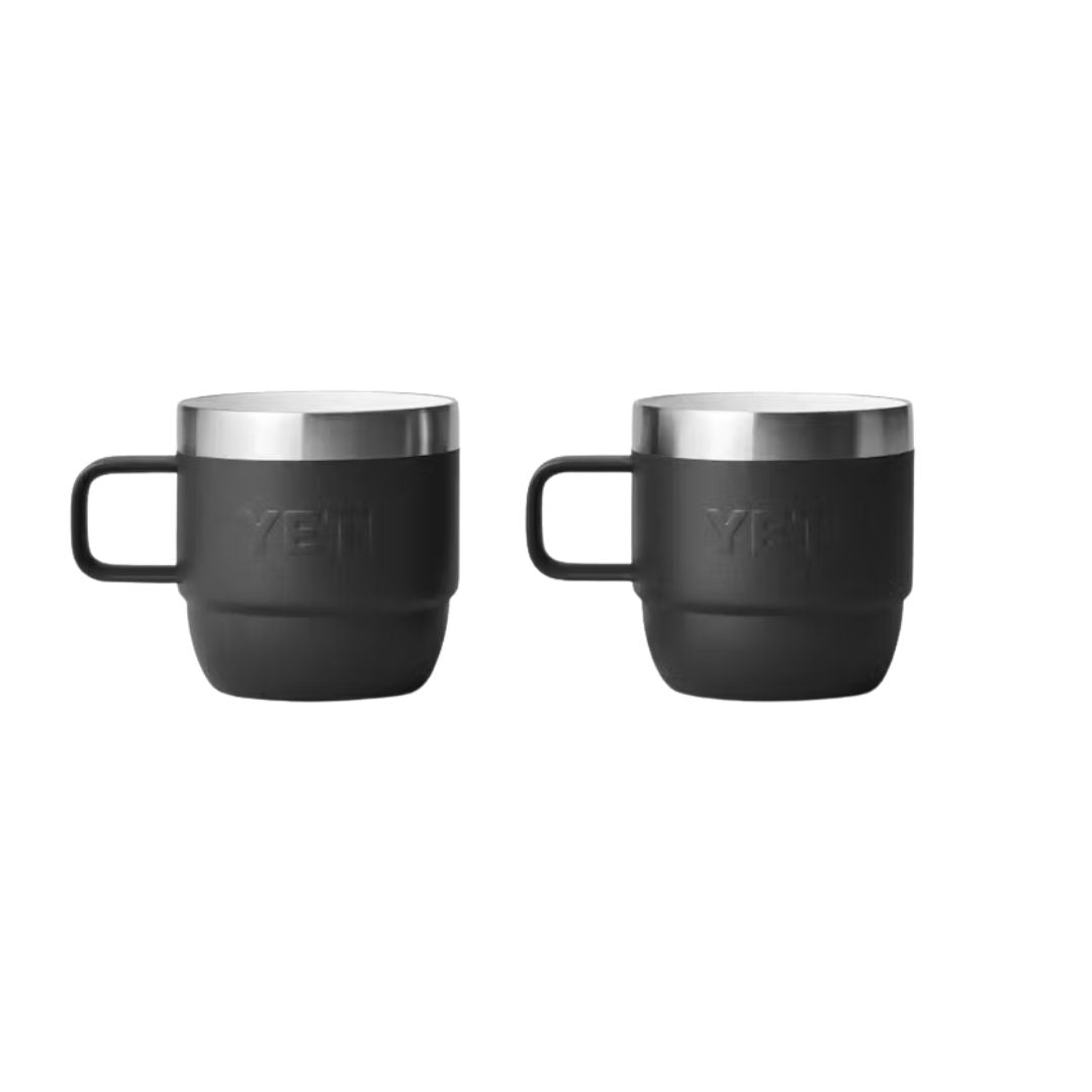 Set de dos tazas Yeti Rambler 6 oz en color negro con acabado grabado y sin logotipo visible