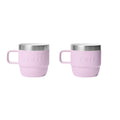 Set de dos tazas Yeti Rambler 6 oz en color Cherry Blossom, con acabado grabado y sin logotipo visible