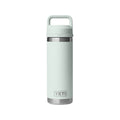 Vista frontal de la botella YETI Rambler 26 oz en color ridgeline con Chug Cap.